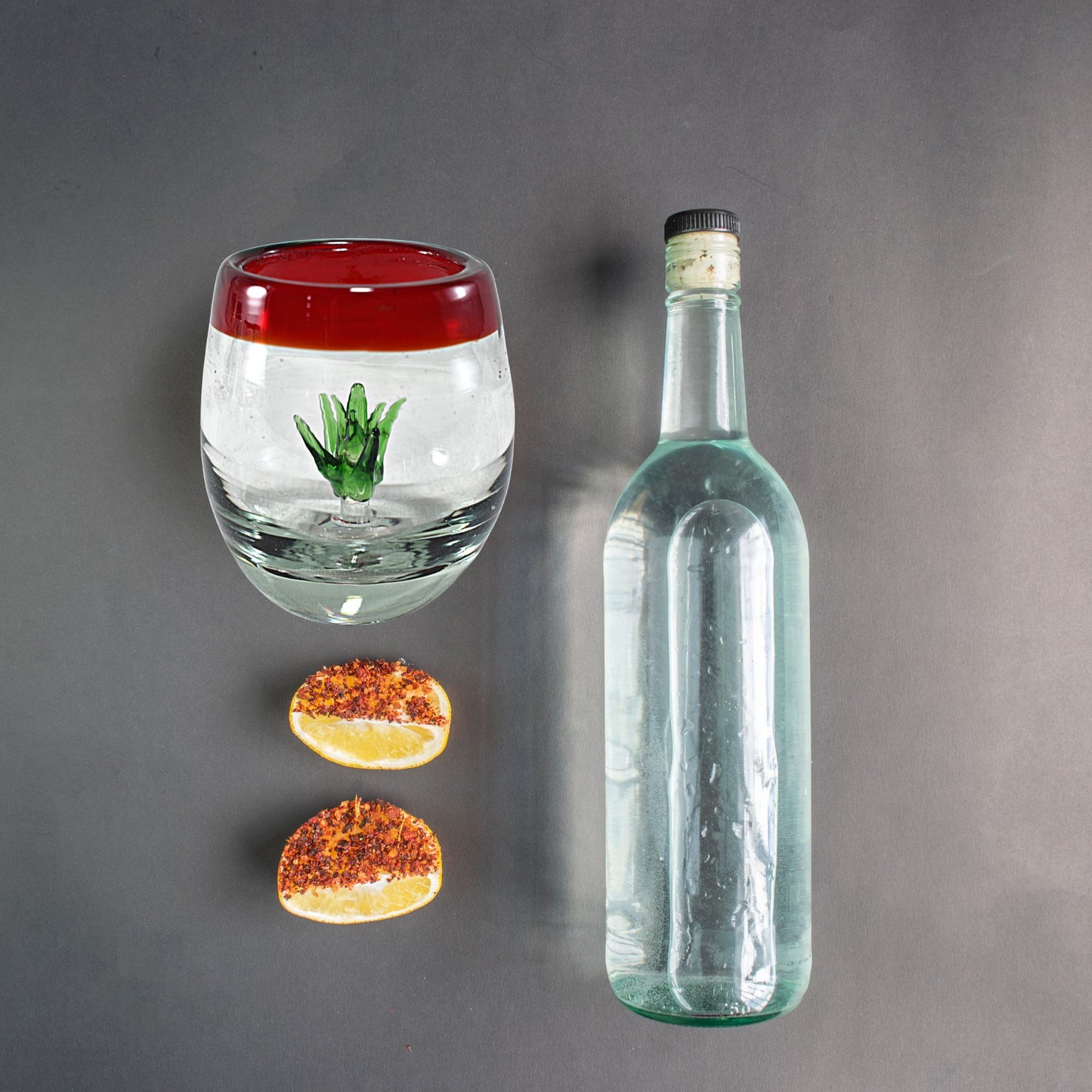 Vasos Mezcaleros | Set de 6 Piezas | Caballitos de Vidrio Soplado Artesanalmente en México (Filo Rojo C/ Agave, Barril 2 Oz.)