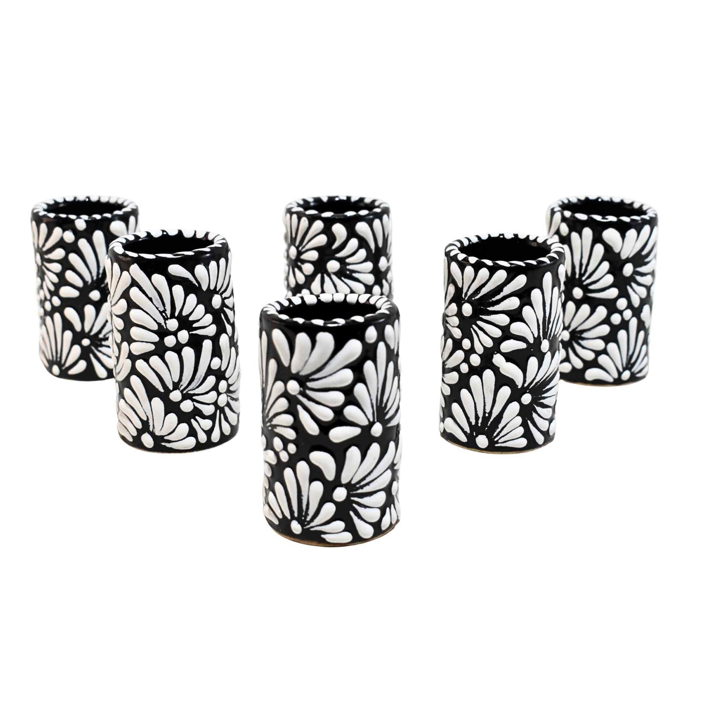 Tequileros de Cerámica de Talavera 100% Artesanal (Blanco/Negro, 2 Oz.) - MAREY - Vaso Tequilero