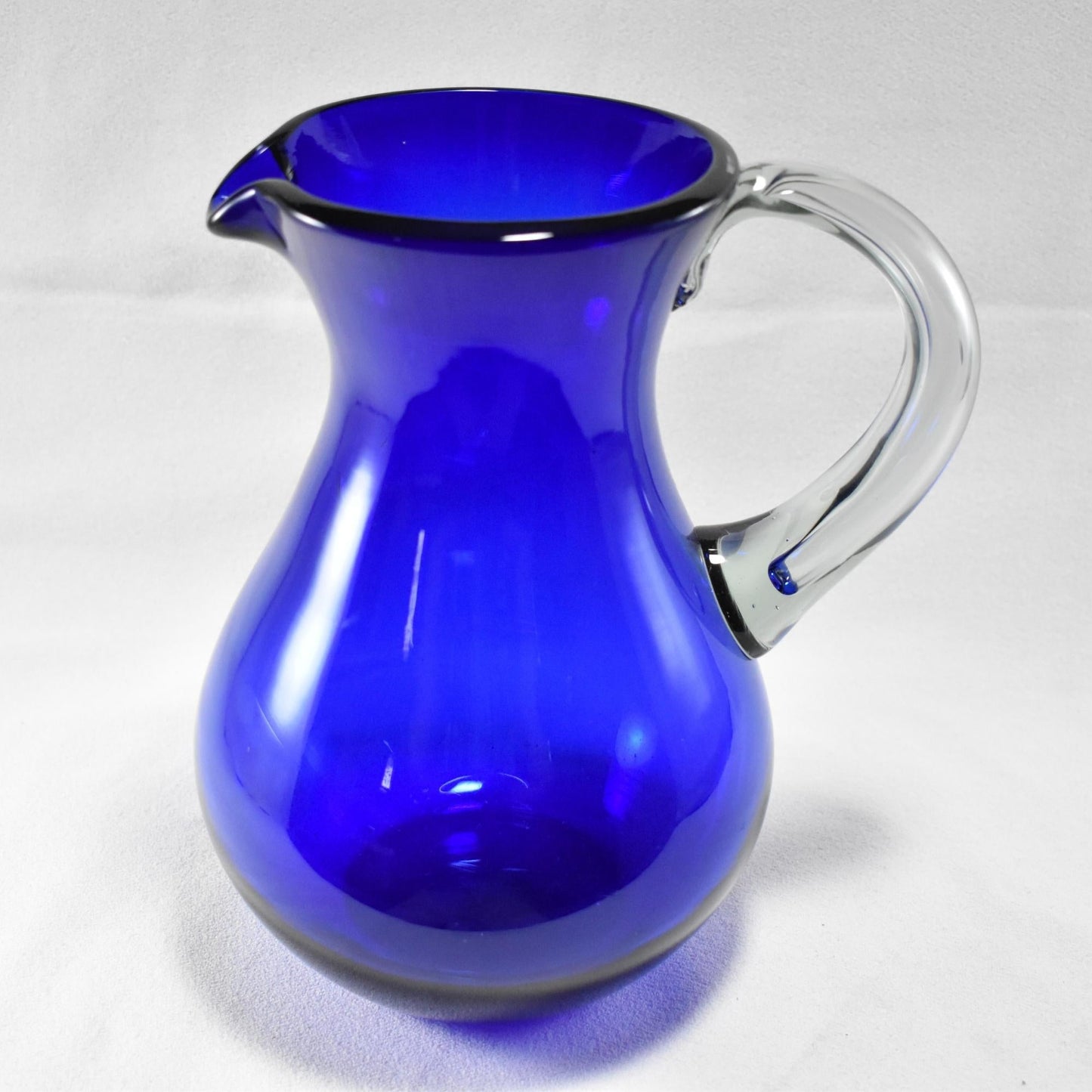 Jarra Pera para Agua de Vidrio Soplado Artesanalmente En México (Azul Cobalto, 2 Lt.) (Asa Natural) - MAREY -